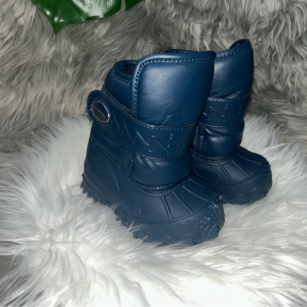 Stride Rite Navy Thermolite Cold Front II Snow Boots Toddler size 6